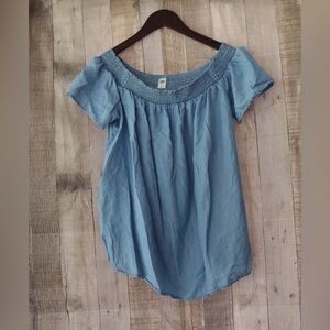 Old navy shirt Jean off the shoulder size medium